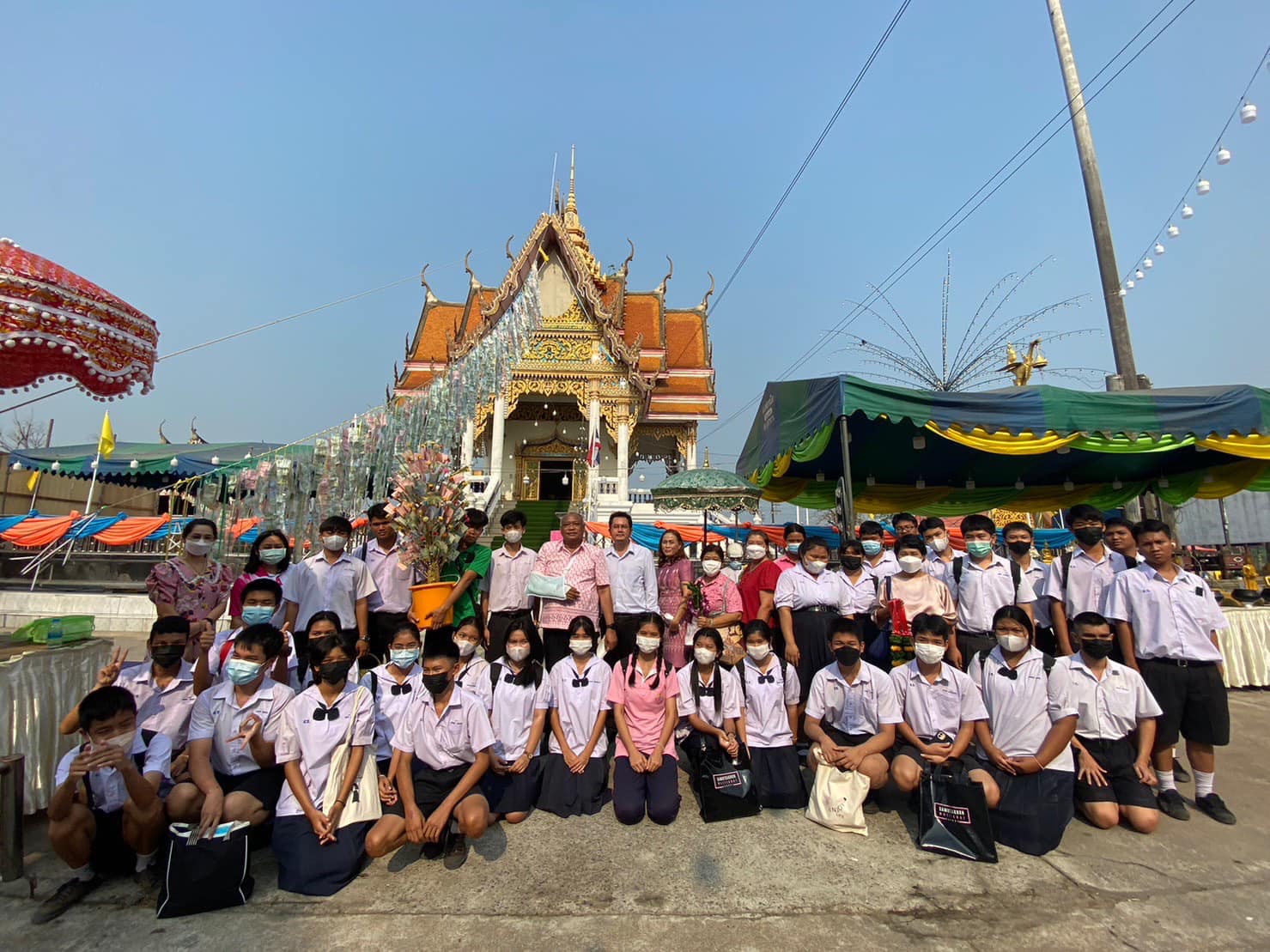 นำผ้าป่าไปถวายแด่ท่านพระครูวุฒิสาครธรรม เจ้าอาวาสวัดบางปลา เนื่องในงานประจำปีวัดบางปลา